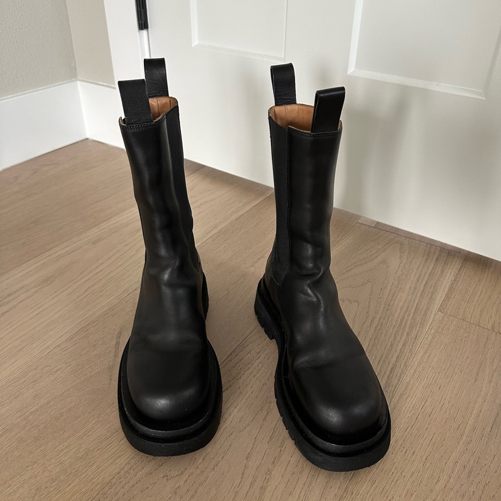 Bottega Veneta Lug Sole Leather Boots size 37.5